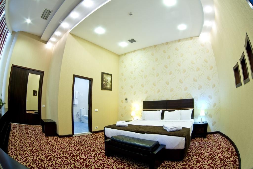 Ambassador Hotel 바쿠 객실 사진