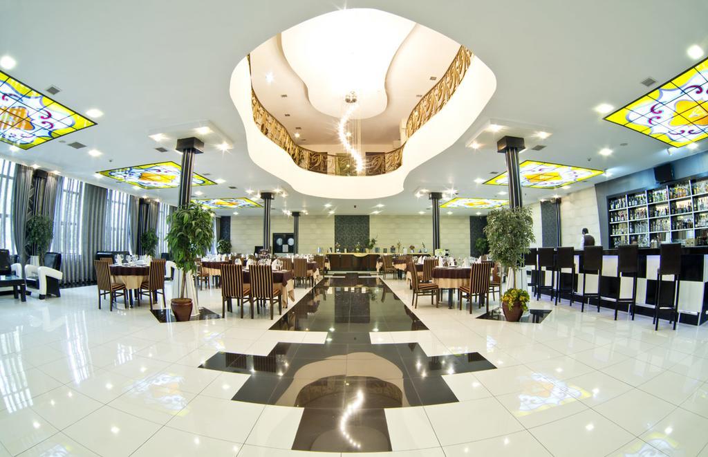 Ambassador Hotel 바쿠 외부 사진