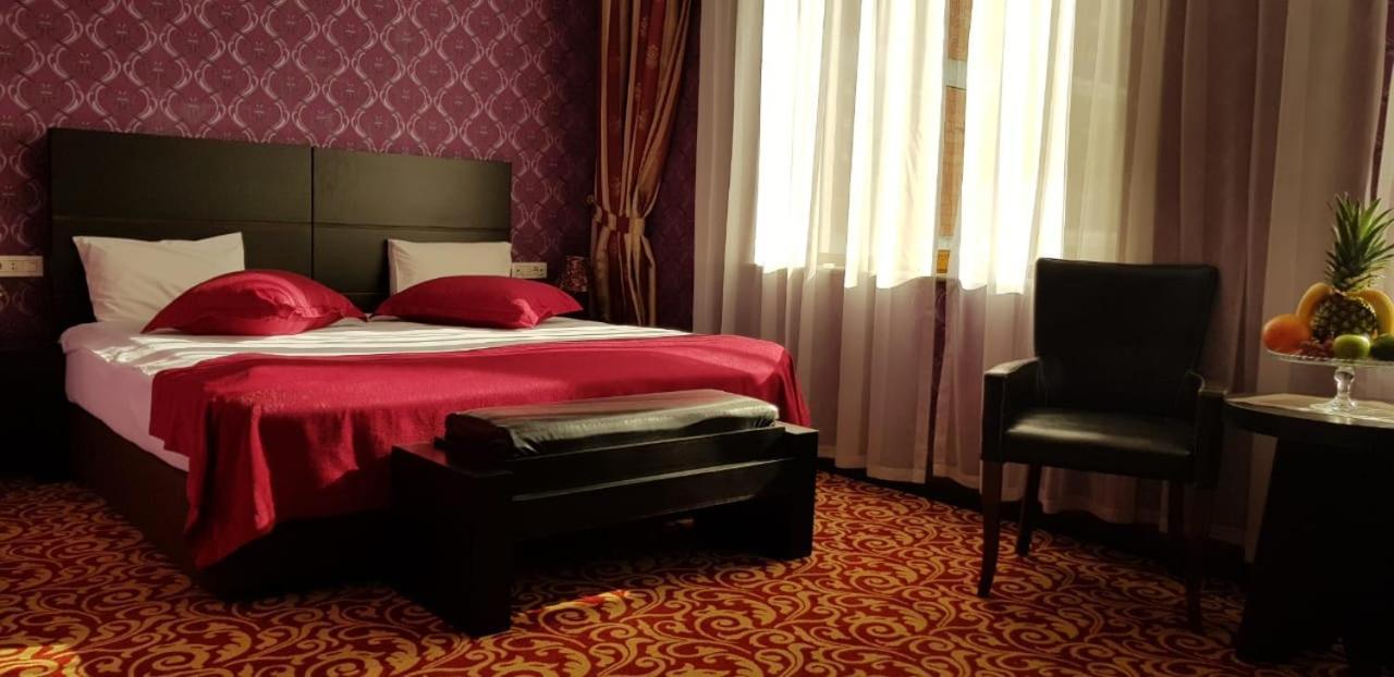 Ambassador Hotel 바쿠 외부 사진