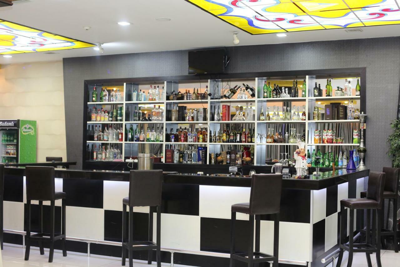 Ambassador Hotel 바쿠 외부 사진