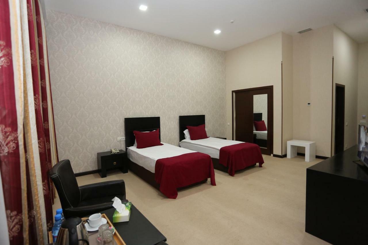 Ambassador Hotel 바쿠 외부 사진