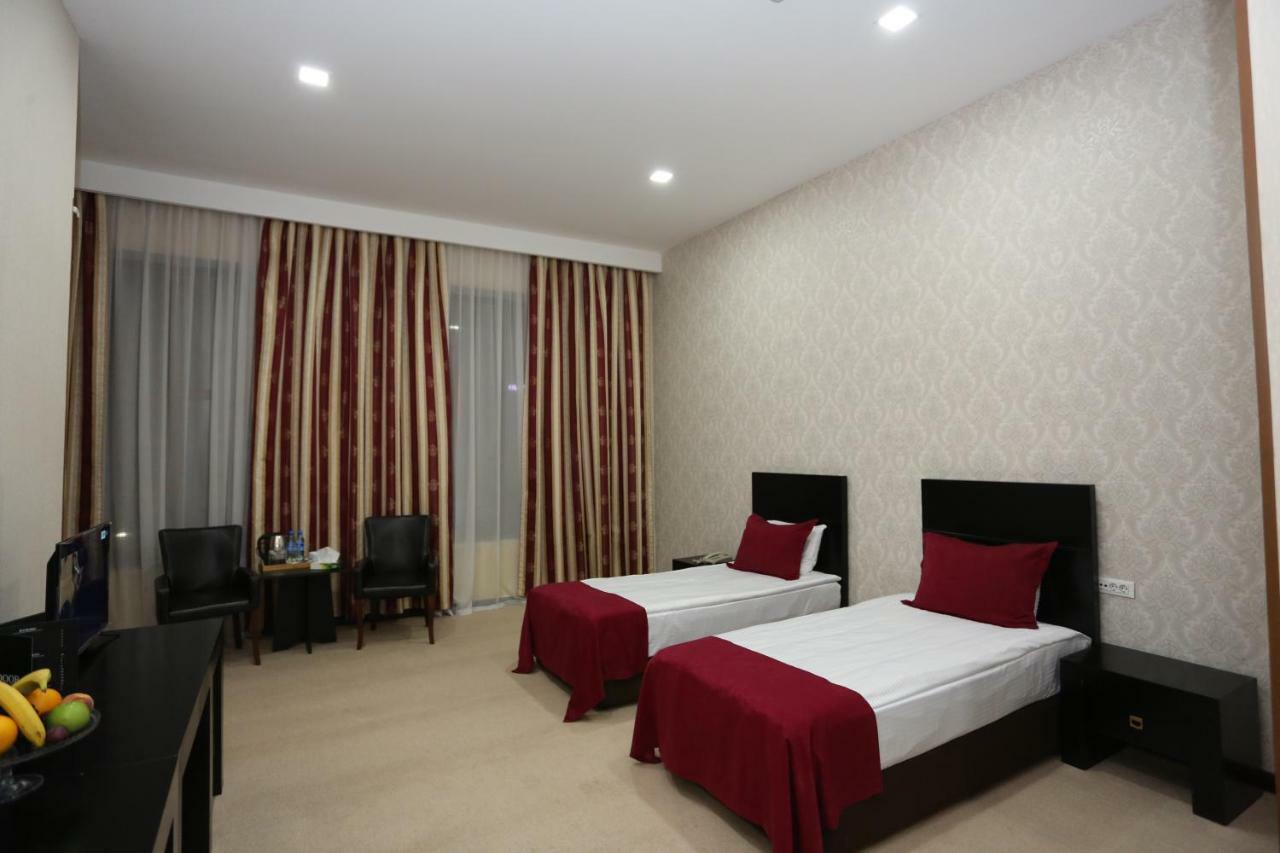 Ambassador Hotel 바쿠 외부 사진