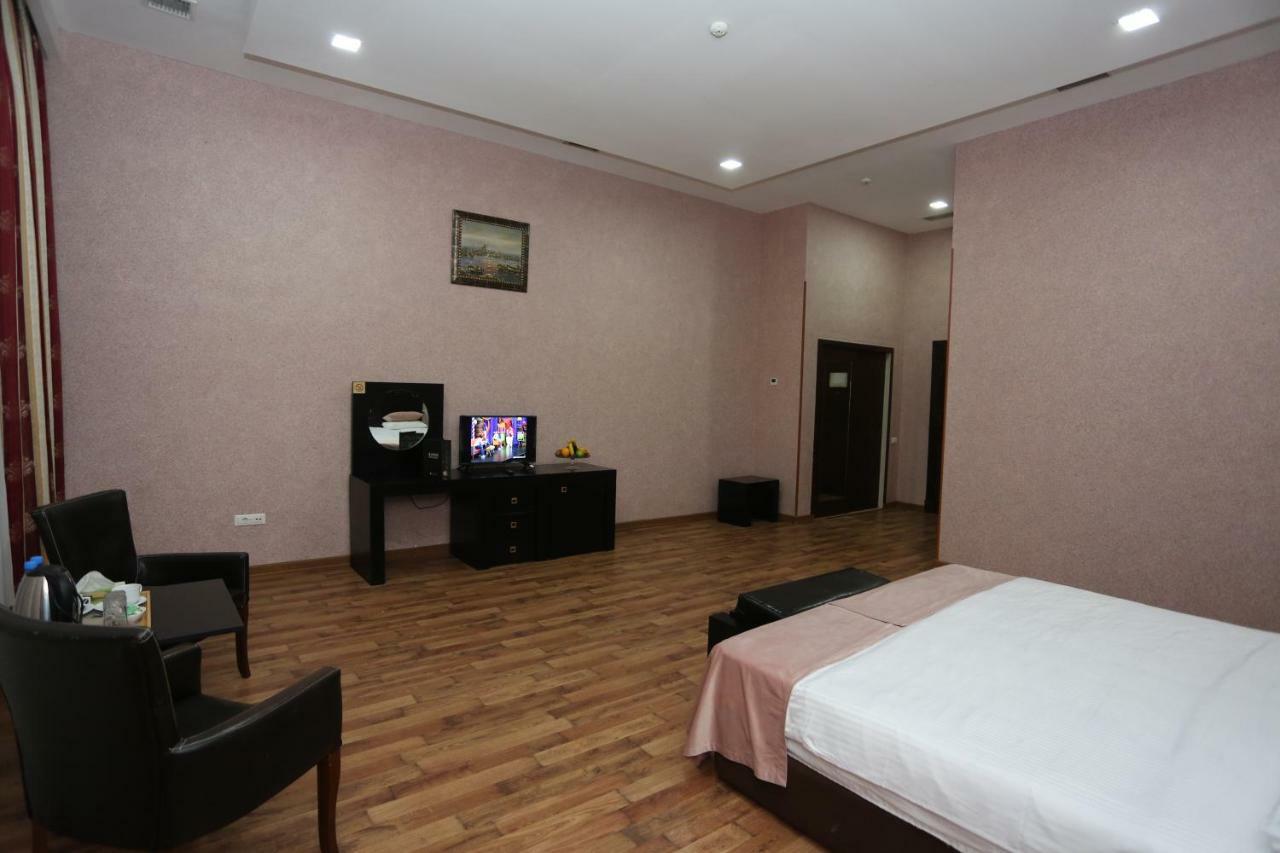Ambassador Hotel 바쿠 외부 사진