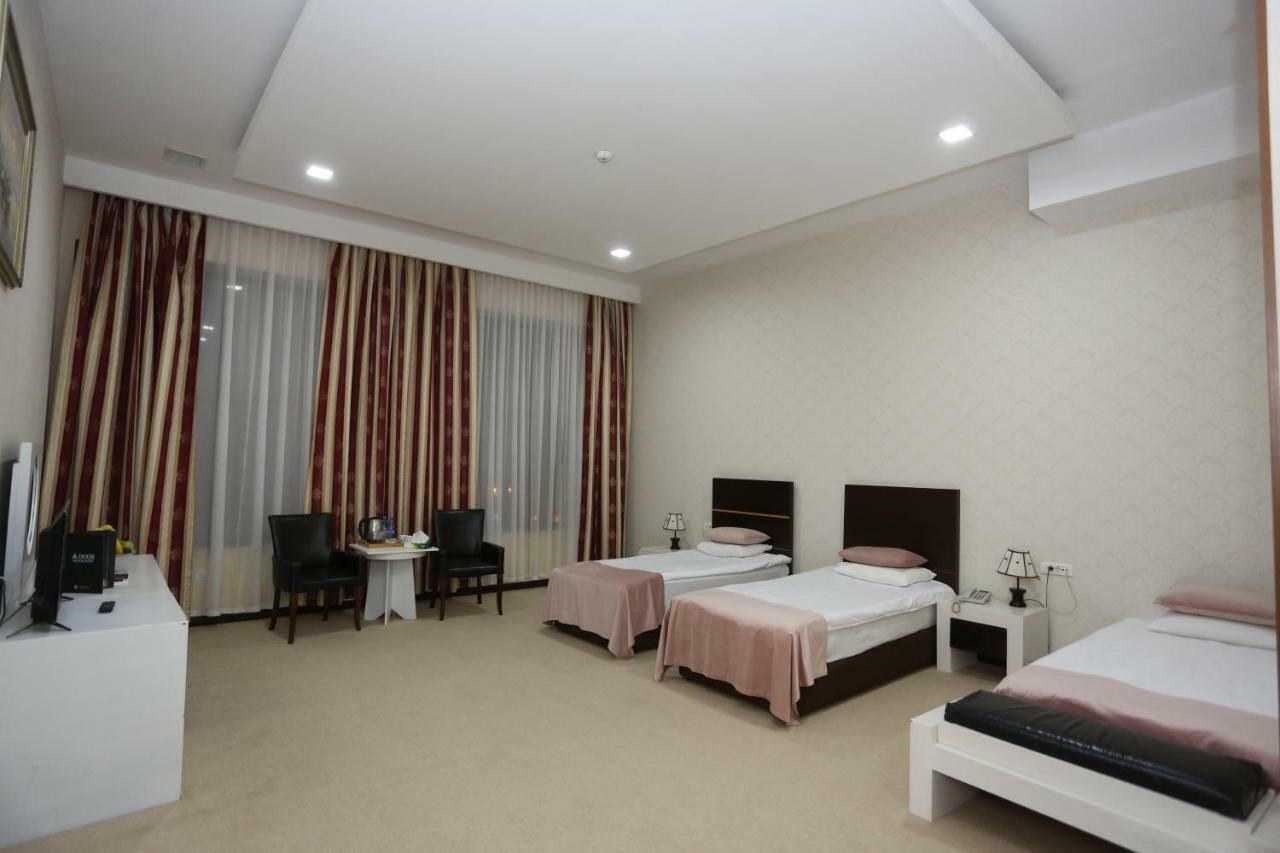 Ambassador Hotel 바쿠 외부 사진